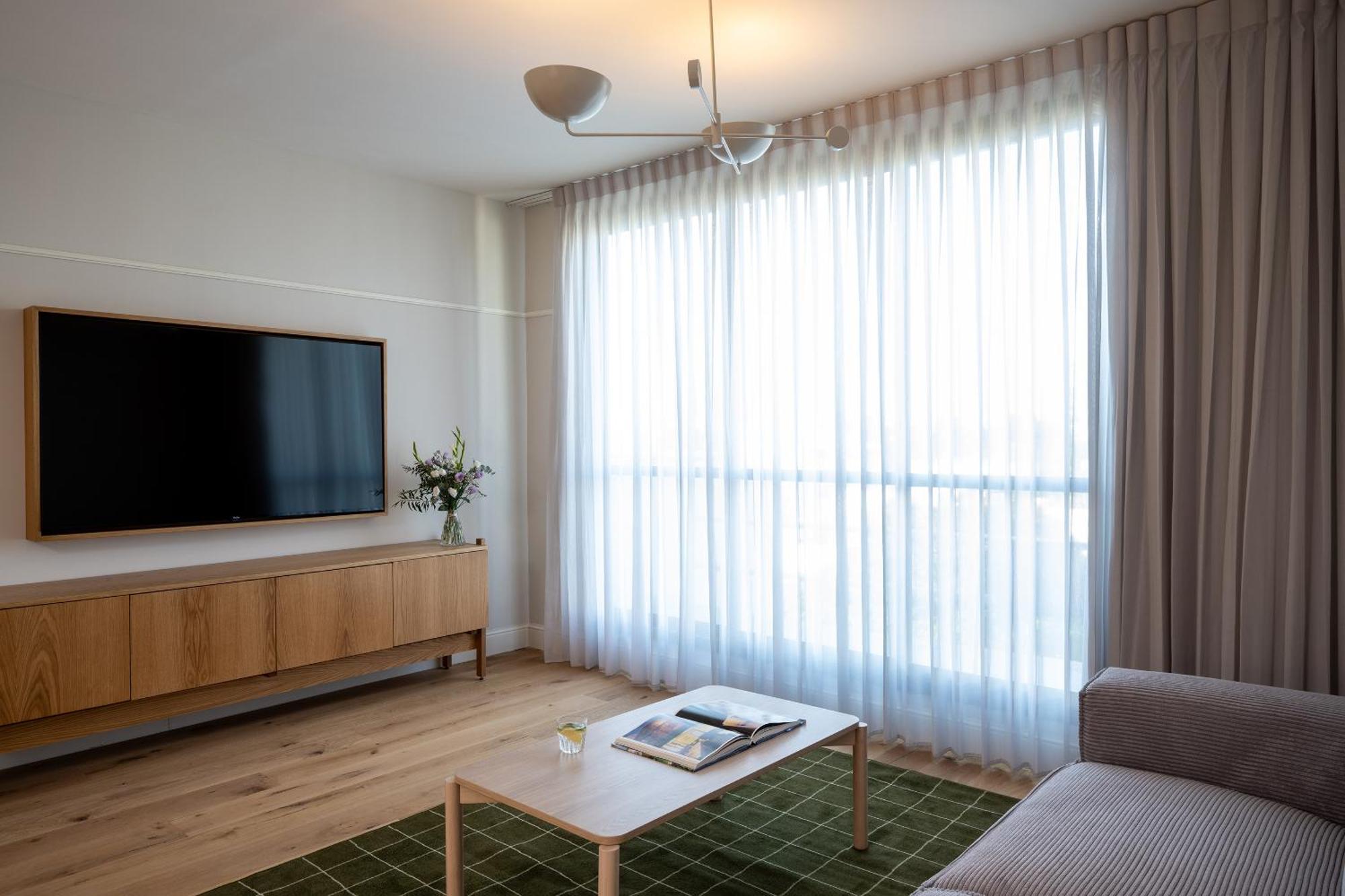 Master Mazeh Hotel Тел Авив Екстериор снимка