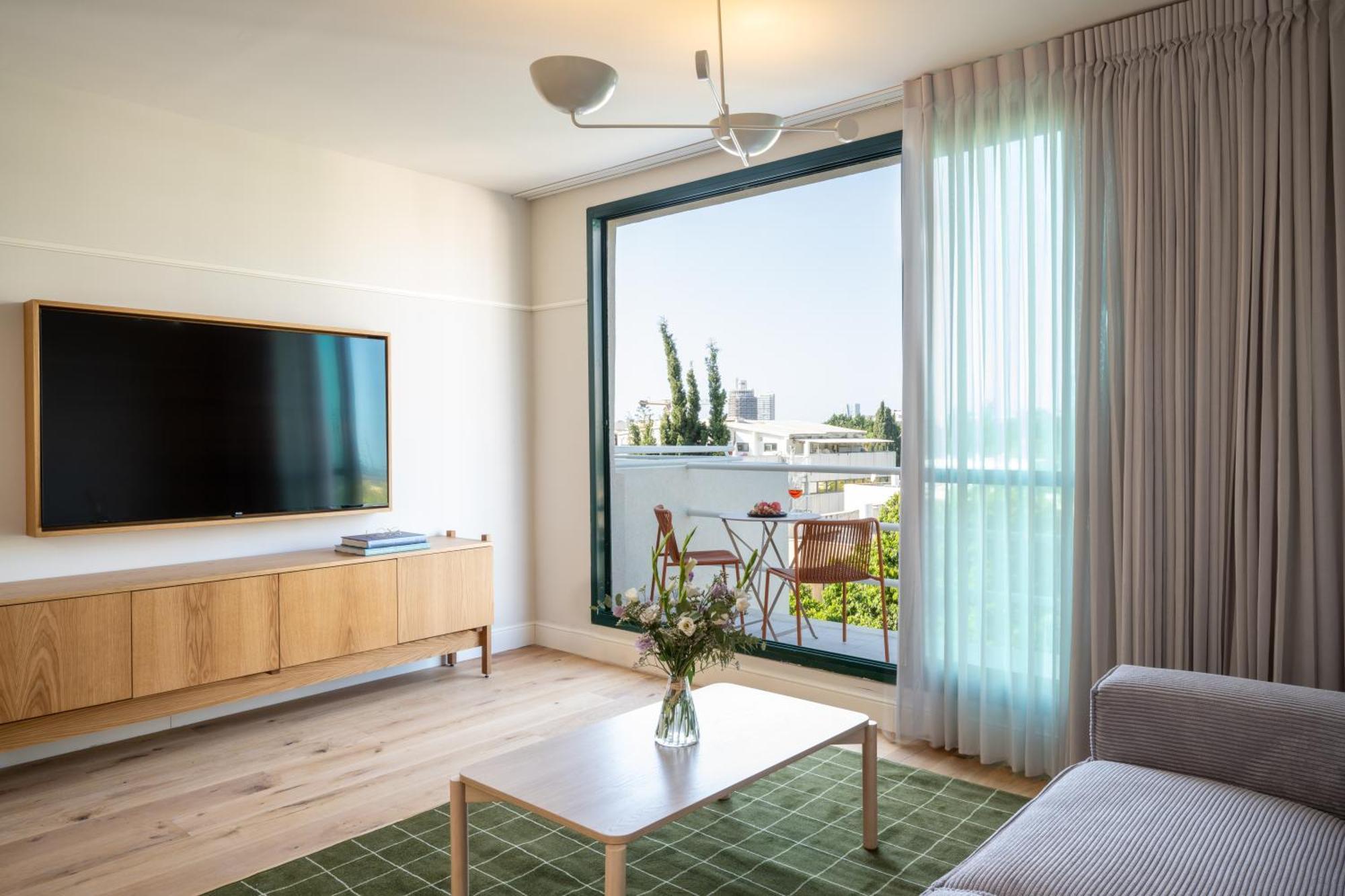 Master Mazeh Hotel Тел Авив Екстериор снимка