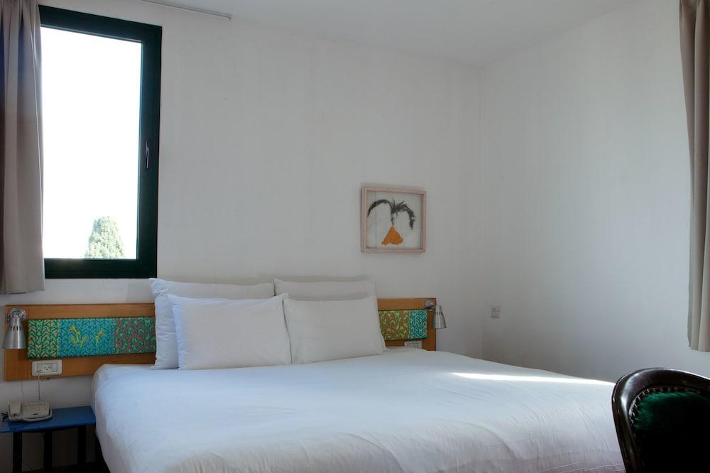 Master Mazeh Hotel Тел Авив Екстериор снимка